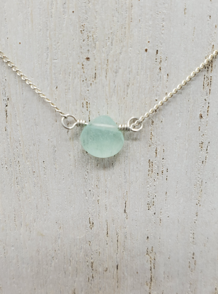 Green Chalcedony Center Bead Necklace on Sterling Silver Tela